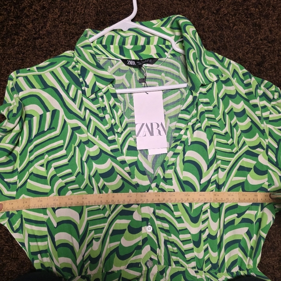 Zara Lime Green and White Abstract Dress - Picture 8 of 8